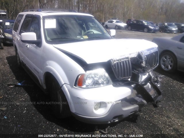 5LMFU28R84LJ23930 - 2004 LINCOLN NAVIGATOR 白色 照片 1