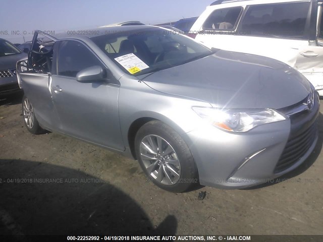 4T1BF1FKXGU128475 - 2016 TOYOTA CAMRY LE/XLE/SE/XSE SILVER photo 1