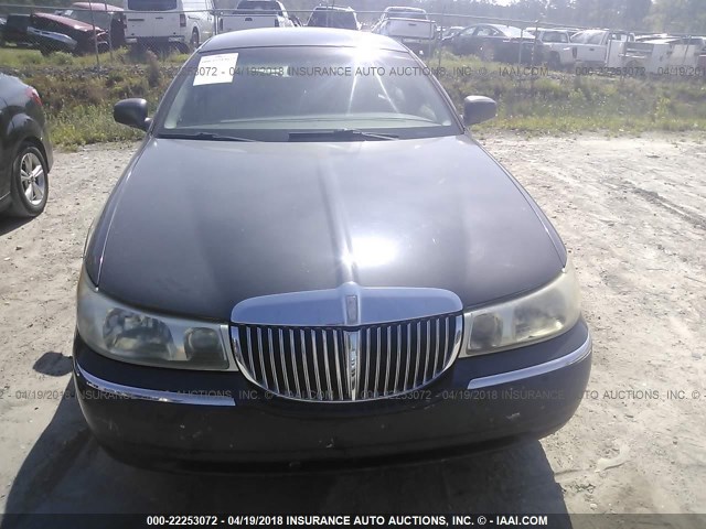 1LNFM81W3WY728188 - 1998 LINCOLN TOWN CAR EXECUTIVE Серый фото 6