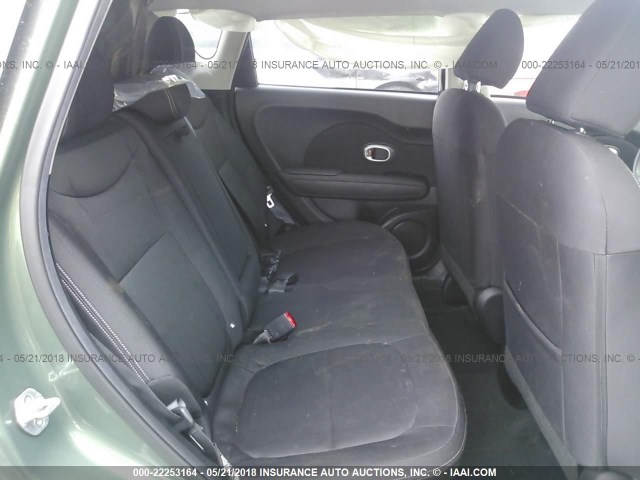 KNDJN2A20E7048677 - 2014 KIA SOUL GREEN photo 8