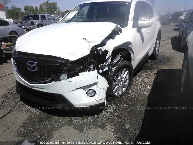 JM3KE2CE0D0136106 - 2013 MAZDA CX-5 TOURING WHITE photo 2