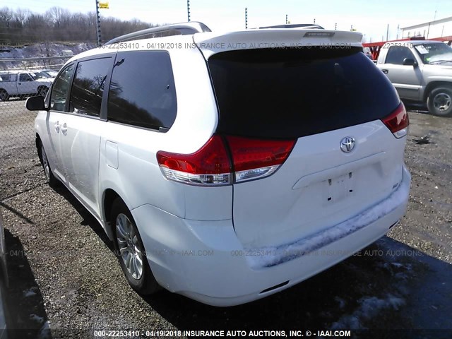 5TDYK3DCXES509889 - 2014 TOYOTA SIENNA XLE/LIMITED WHITE photo 3