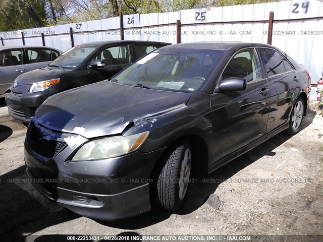 4T1BK46K87U538544 - 2007 TOYOTA CAMRY NEW GENERAT LE/XLE/SE GRAY photo 2