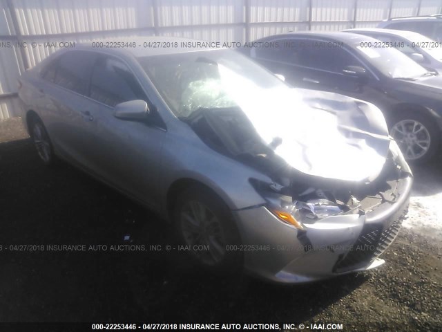4T1BF1FK4FU955791 - 2015 TOYOTA CAMRY LE/XLE/SE/XSE SILVER photo 1