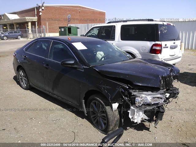 4T1BF1FK2GU595566 - 2016 TOYOTA CAMRY LE/XLE/SE/XSE BLACK photo 1