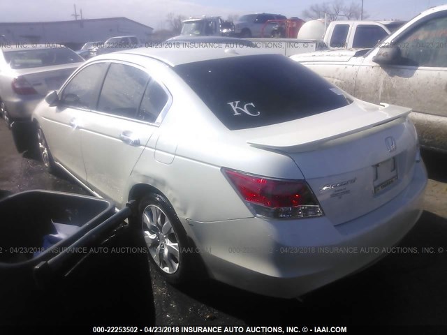 1HGCP3F84AA003181 - 2010 HONDA ACCORD EXL WHITE photo 3