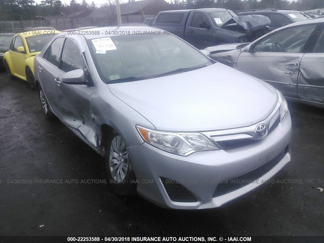 4T4BF1FK8CR217834 - 2012 TOYOTA CAMRY SE/LE/XLE SILVER photo 1