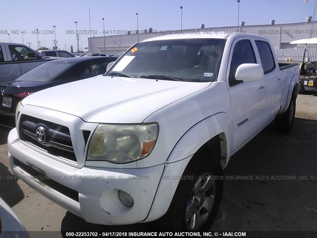 3TMKU72N78M013819 - 2008 TOYOTA TACOMA DBL CAB PRERUNNER LNG BED WHITE photo 2