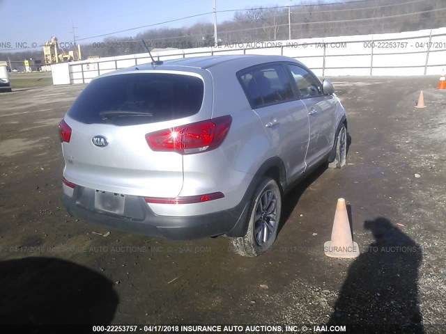 KNDPBCAC1F7759274 - 2015 KIA SPORTAGE LX SILVER photo 4