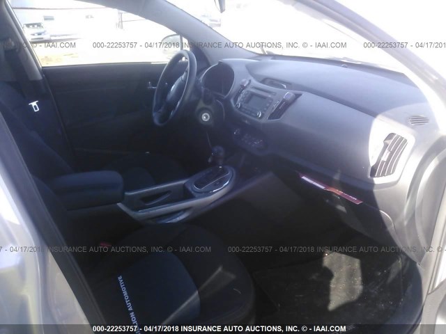 KNDPBCAC1F7759274 - 2015 KIA SPORTAGE LX SILVER photo 5