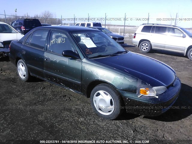 1Y1SK5282WZ423102 - 1998 CHEVROLET GEO PRIZM LSI GREEN photo 1