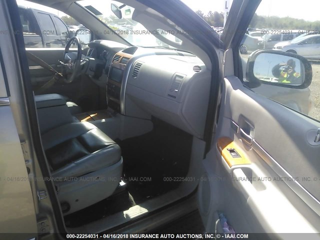 1A8HW58268F151124 - 2008 CHRYSLER ASPEN LIMITED GOLD photo 5