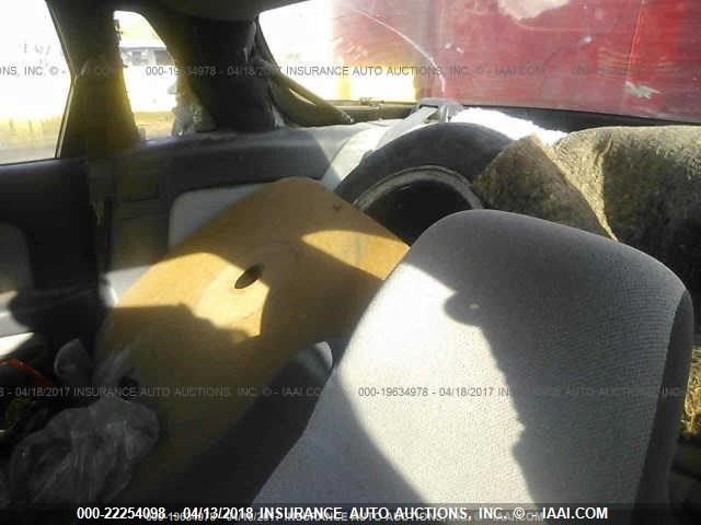 J81RF2365P7506874 - 1993 GEO STORM 未知 照片 8