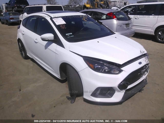 WF0DP3TH3H4122742 - 2017 FORD FOCUS RS WHITE photo 1