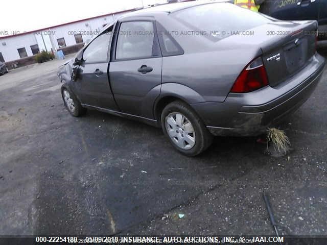 1FAFP34N37W172811 - 2007 FORD FOCUS ZX4/S/SE/SES GRAY photo 3