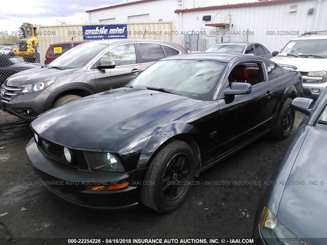1ZVFT82H855201283 - 2005 FORD MUSTANG GT BLACK photo 2