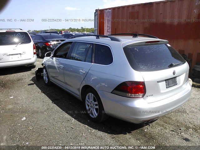 3VWTL7AJ3AM646990 - 2010 VOLKSWAGEN JETTA TDI SILVER photo 3