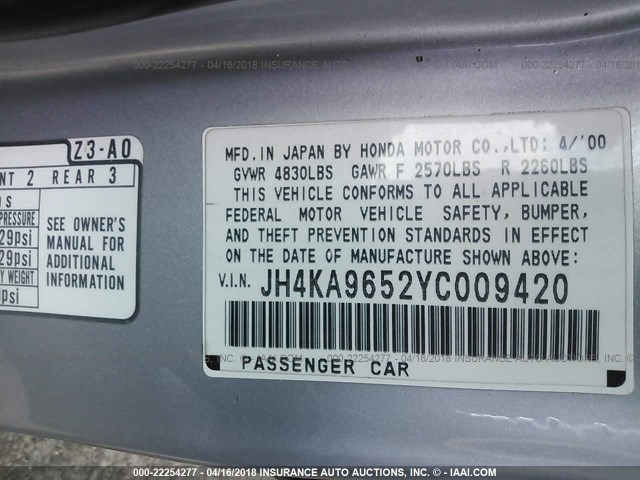 JH4KA9652YC009420 - 2000 ACURA 3.5RL SILVER photo 9