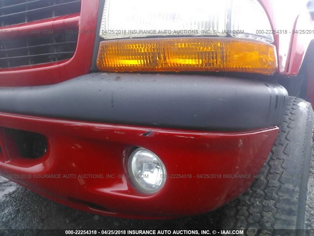 1B7HG2AX91S226341 - 2001 DODGE DAKOTA QUAD RED photo 6