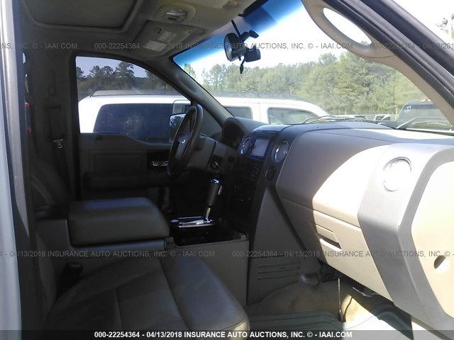 1FTPW14V56FA65778 - 2006 FORD F150 SUPERCREW WHITE photo 5