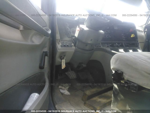 1FUJA6CV97LX25691 - 2007 FREIGHTLINER CONVENTIONAL COLUMBIA შავი ფოტო 5