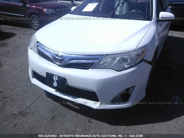 4T1BF1FK8DU254166 - 2013 TOYOTA CAMRY L/SE/LE/XLE 白色 照片 6