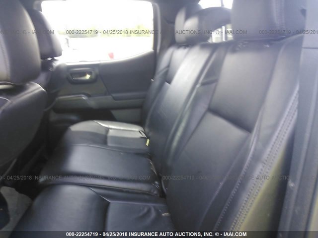 5TFCZ5AN8HX069645 - 2017 TOYOTA TACOMA DBL CAB/SR/TRDSPT/OR/PRO ლურჯი ფოტო 8