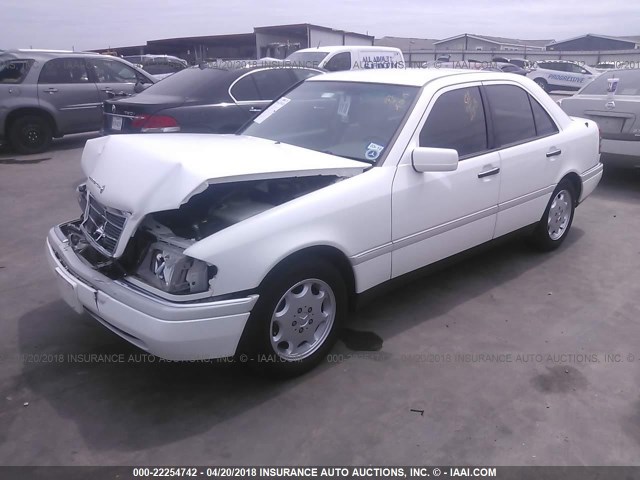 WDBHA22E0RF084060 - 1994 MERCEDES-BENZ C 220 WHITE photo 2