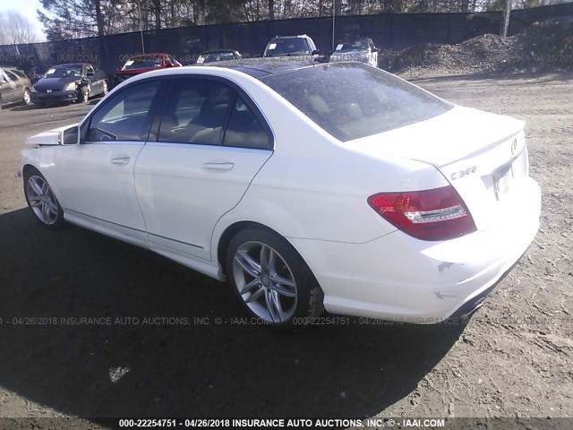 WDDGF8AB1DR254223 - 2013 MERCEDES-BENZ C 300 4MATIC WHITE photo 3