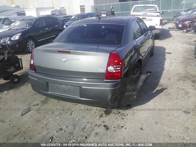 2C3LA53G28H160358 - 2008 CHRYSLER 300 TOURING GRAY photo 4