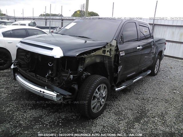 5TFAW5F10JX695542 - 2018 TOYOTA TUNDRA CREWMAX 1794/PLATINUM BLACK photo 2