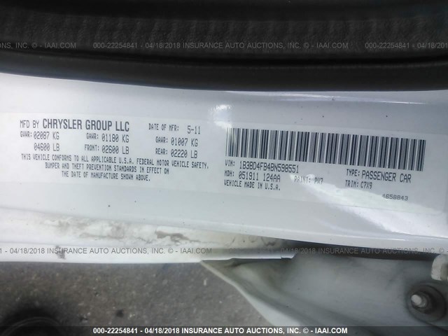 1B3BD4FB4BN598551 - 2011 DODGE AVENGER EXPRESS WHITE photo 9