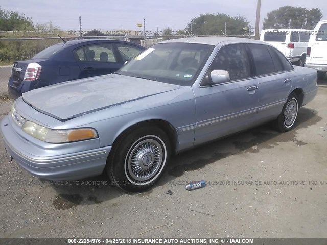 2FALP73W7VX195921 - 1997 FORD CROWN VICTORIA  BLUE photo 2