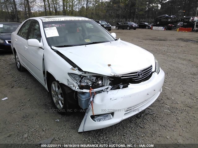 4T1BF30K65U614072 - 2005 TOYOTA CAMRY LE/XLE/SE თეთრი ფოტო 6