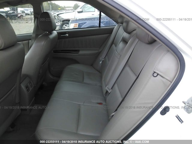4T1BF30K65U614072 - 2005 TOYOTA CAMRY LE/XLE/SE თეთრი ფოტო 8