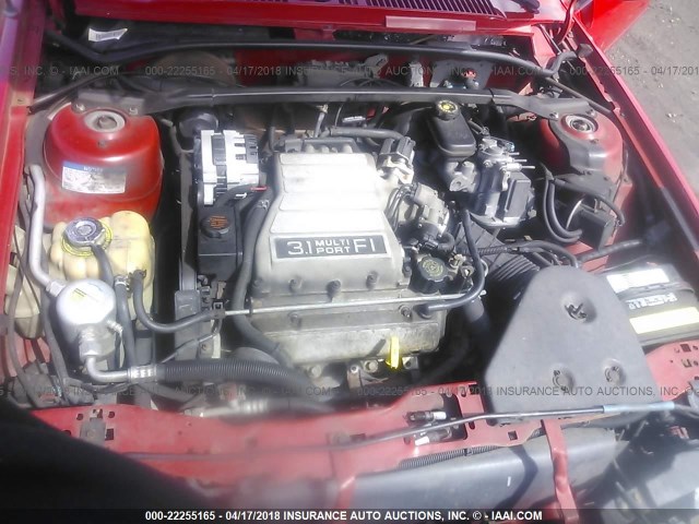 1G1JC34T8R7299767 - 1994 CHEVROLET CAVALIER RS RED photo 10