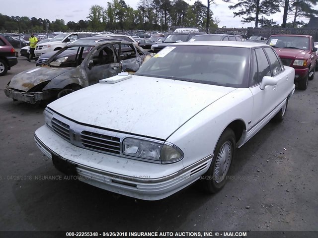 1G3CX52K7S4305849 - 1995 OLDSMOBILE 98 REGENCY ELITE WHITE photo 6