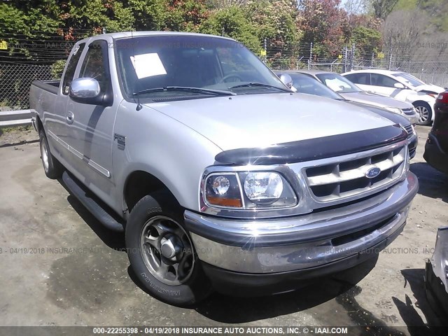 1FTZX17W5WNC35234 - 1998 FORD F150 SILVER photo 1