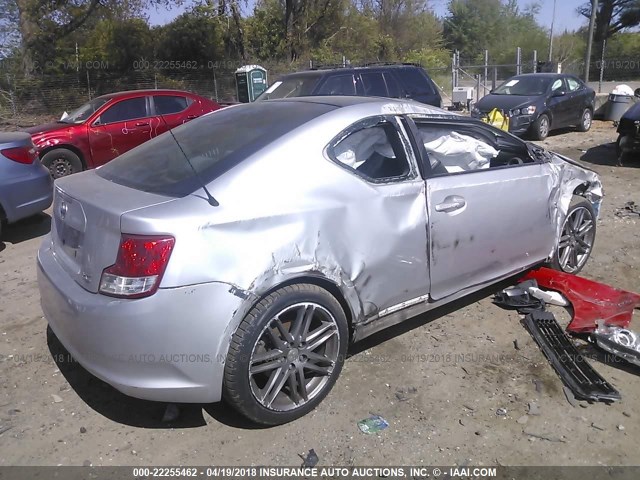 JTKJF5C75B3018349 - 2011 TOYOTA SCION TC 银色 照片 4