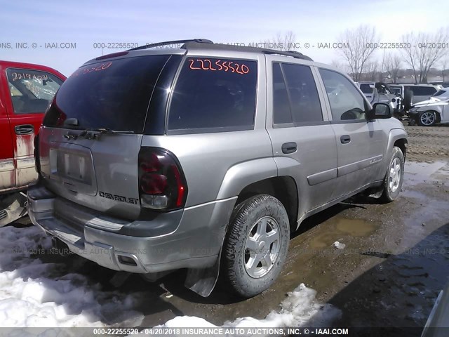 1GNDT13S722384773 - 2002 CHEVROLET TRAILBLAZER  TAN photo 4