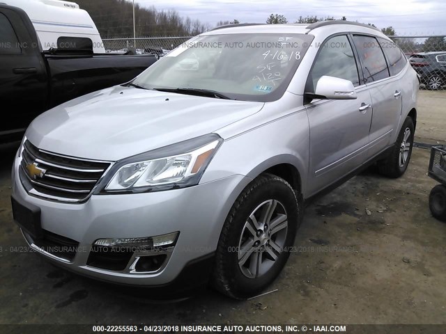 1GNKVHKD3HJ205236 - 2017 CHEVROLET TRAVERSE LT SILVER photo 2