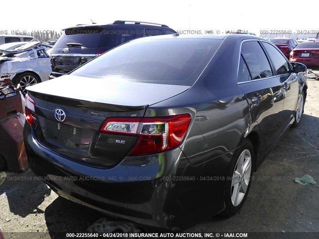 4T1BF1FK9EU861954 - 2014 TOYOTA CAMRY L/SE/LE/XLE 灰色 照片 4