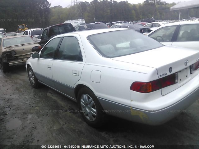 4T1BG22K71U808415 - 2001 TOYOTA CAMRY CE/LE/XLE WHITE photo 3