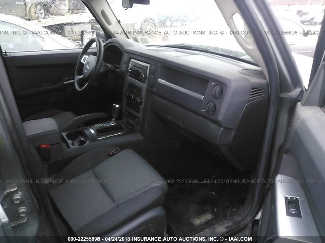 1J8HG48K08C129807 - 2008 JEEP COMMANDER SPORT Grau Foto 5