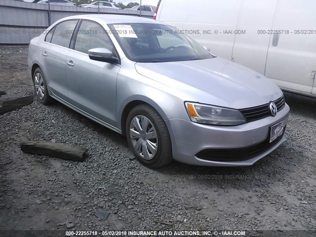 3VWDP7AJ0DM392619 - 2013 VOLKSWAGEN JETTA SE SILVER photo 1