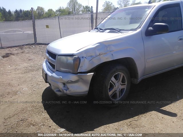 1GNDS13S372289881 - 2007 CHEVROLET TRAILBLAZER LS/LT GRAY photo 6