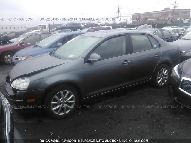 3VWRZ7AJXAM154093 - 2010 VOLKSWAGEN JETTA SE/SEL GRAY photo 2