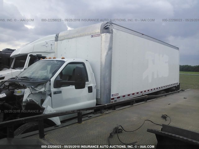 3FRNF6FB0FV720451 - 2015 FORD F650 SUPER DUTY WHITE photo 2