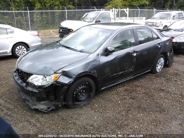 4T4BF1FK5ER424894 - 2014 TOYOTA CAMRY L/SE/LE/XLE 灰色 照片 2