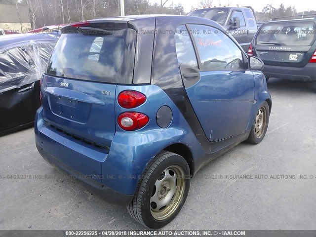 WMEEJ31XX9K249036 - 2009 SMART FORTWO PURE/PASSION BLUE photo 4